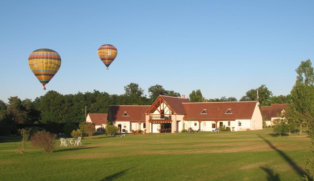 Entre Vignes Et Chateaux Fougeres-sur-Bievre Exterior photo